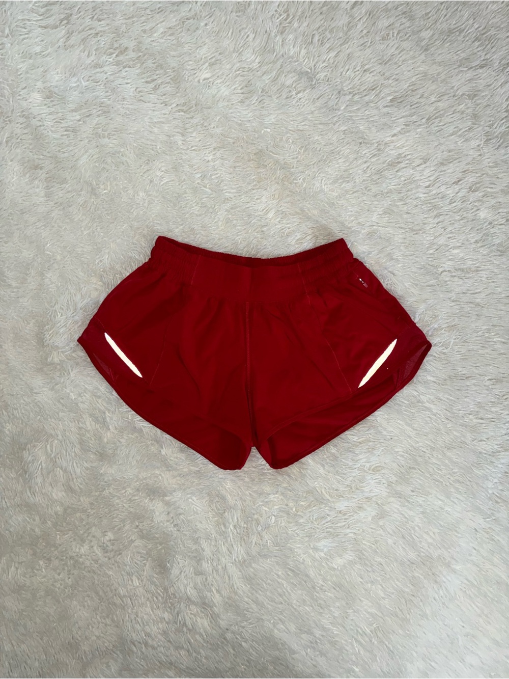 Lululemon Hotty Hot Short 2.5" Dark Red Size 4 - EXCELLENT